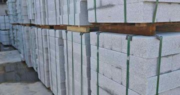 辽源芝麻白路牙石，路侧石