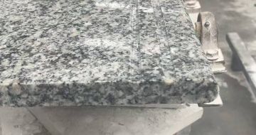 辽源芝麻白楼梯踏步 芙蓉白