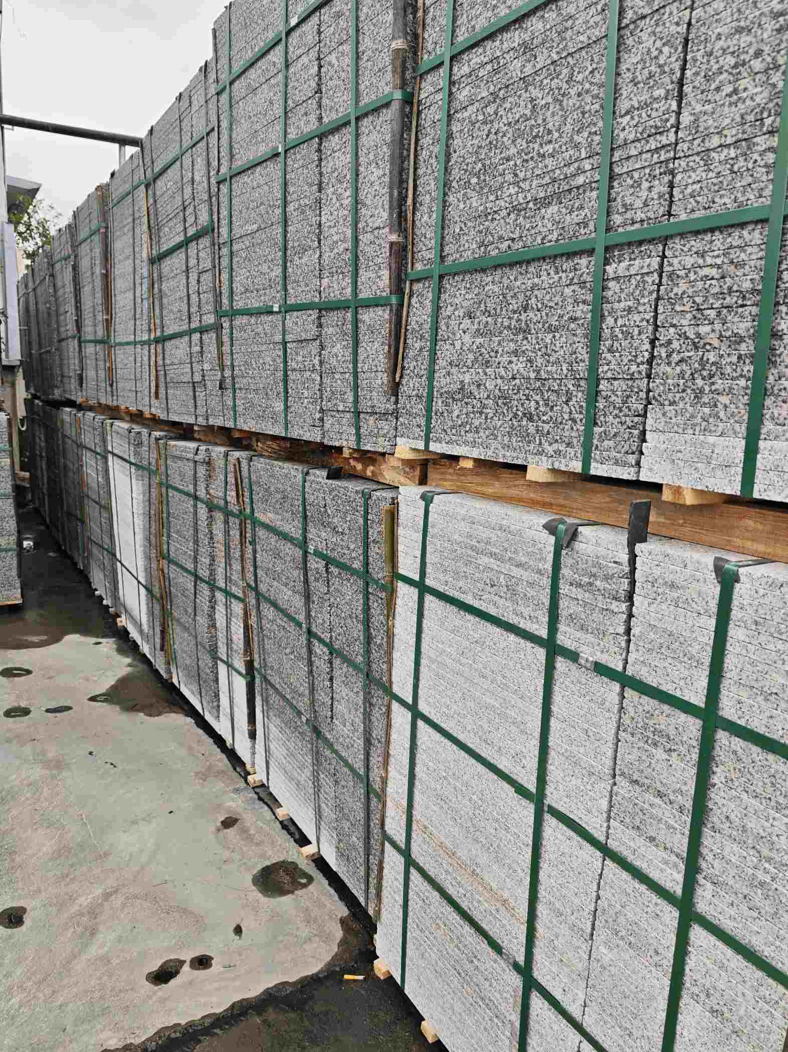 辽源芙蓉白地铺石，石材地铺石