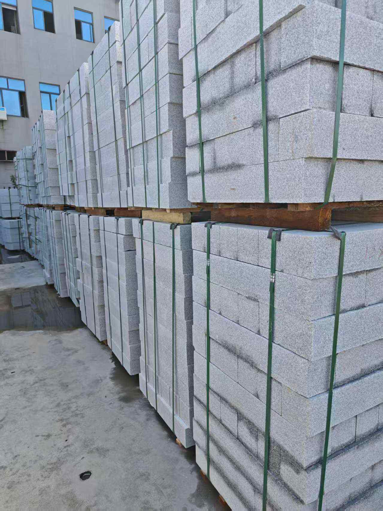 辽源芝麻白路牙石，路侧石